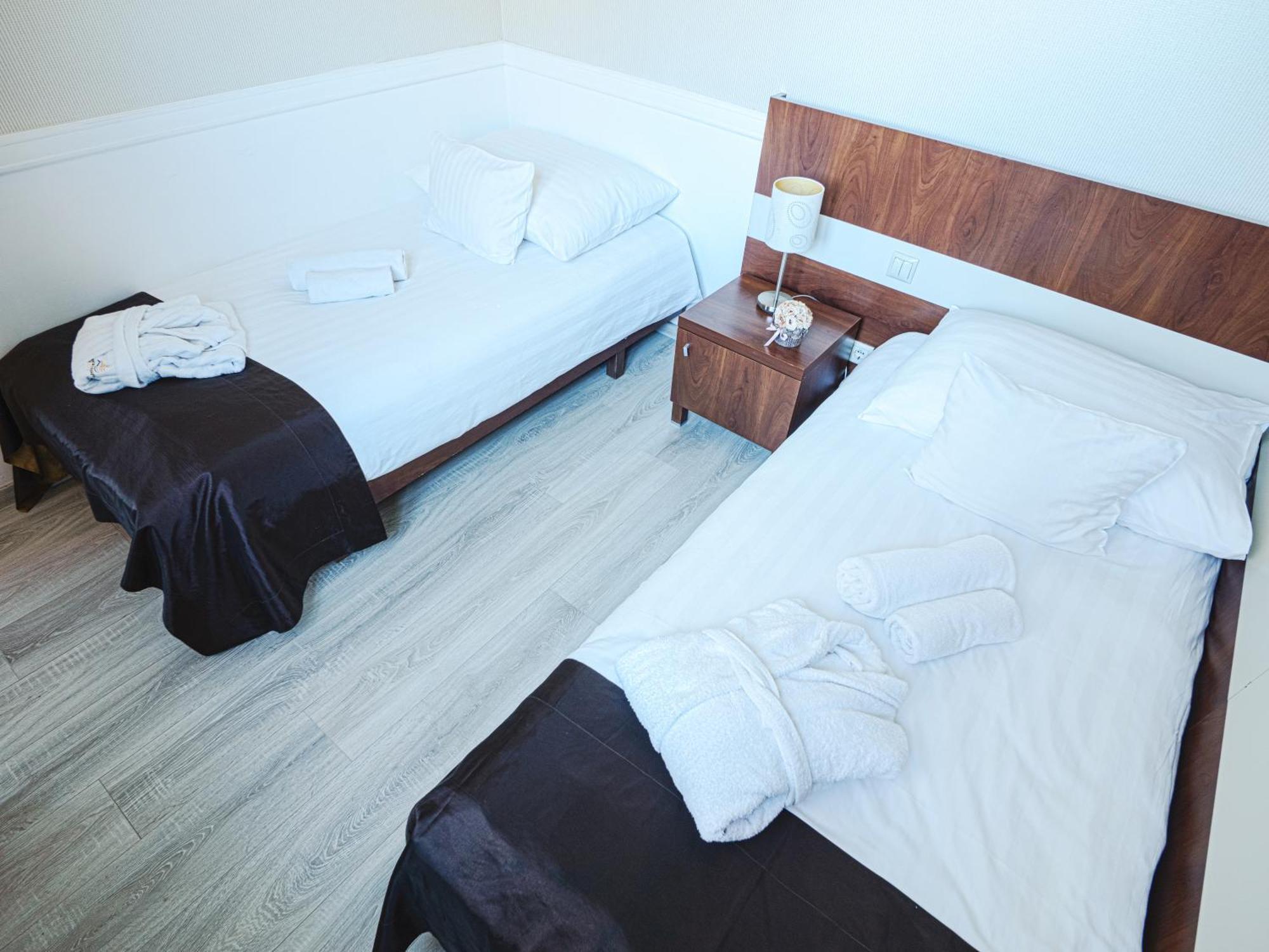 Holiday Beach Budapest Wellness Hotel With Sauna Park Exterior photo
