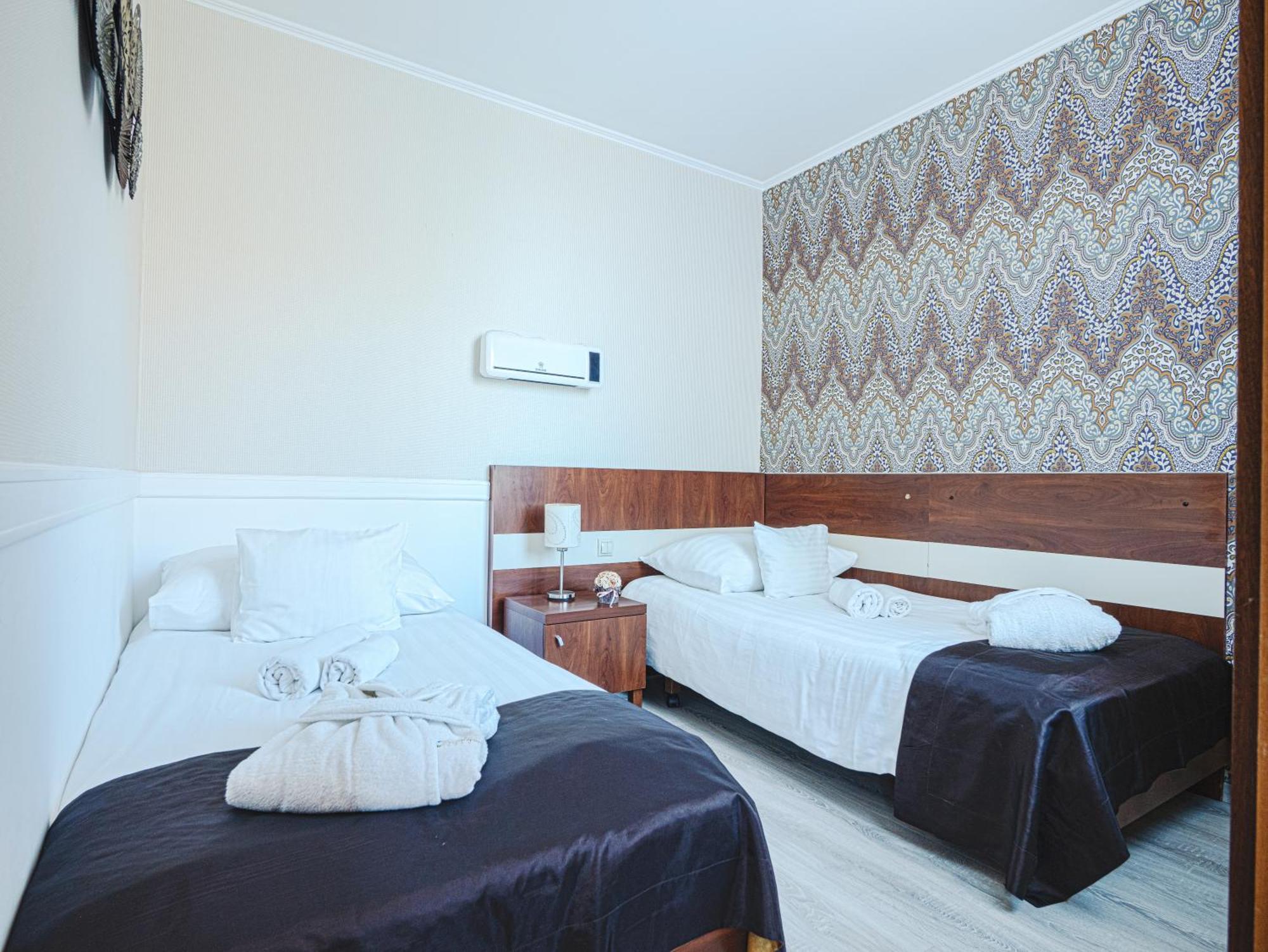 Holiday Beach Budapest Wellness Hotel With Sauna Park Exterior photo