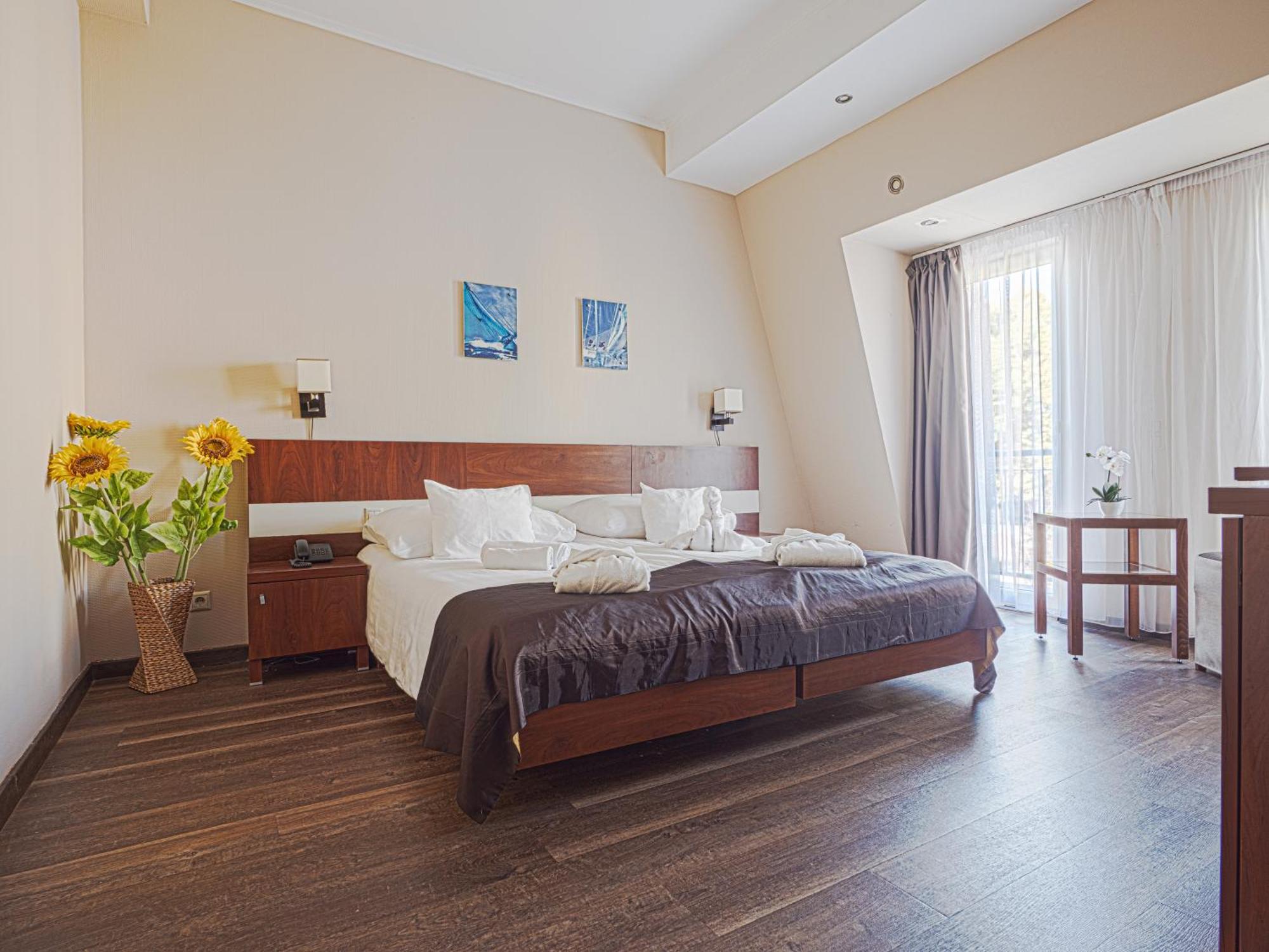 Holiday Beach Budapest Wellness Hotel With Sauna Park Exterior photo